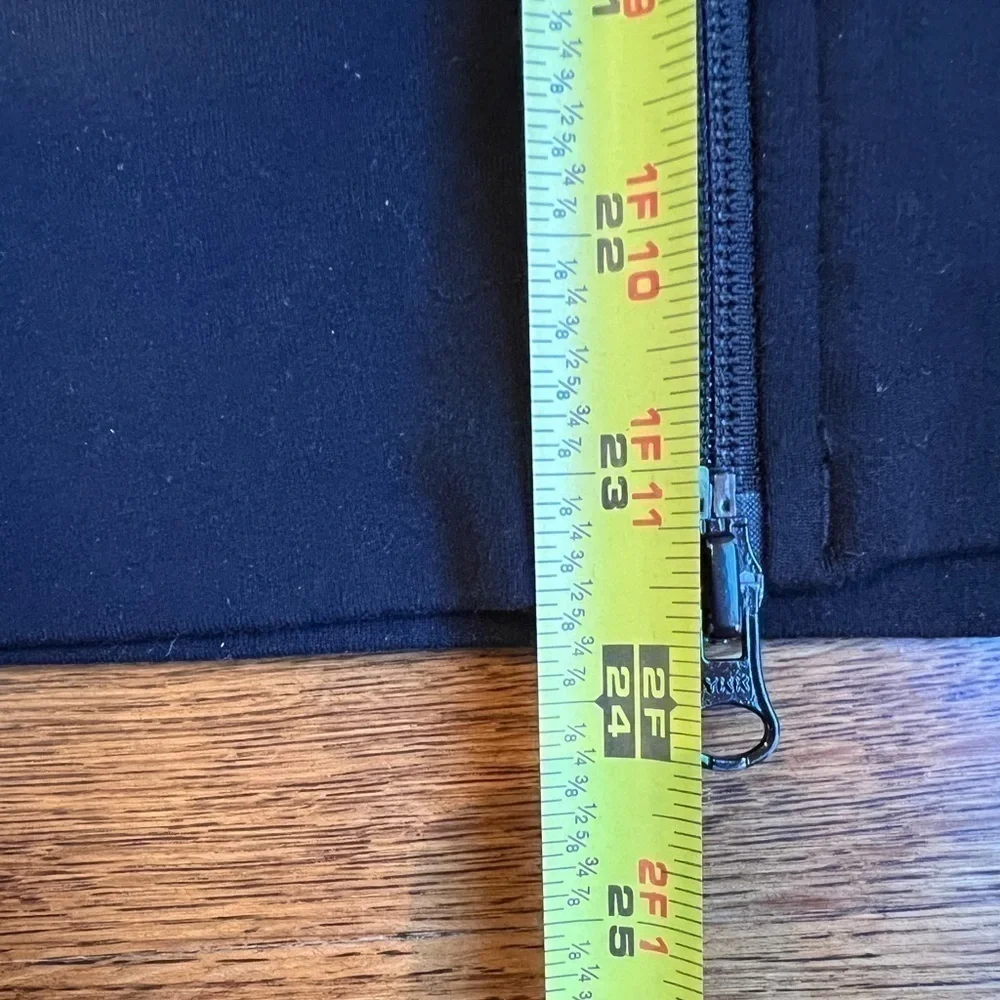 LULULEMON Vintage Define zip up jacket with hood black size 6